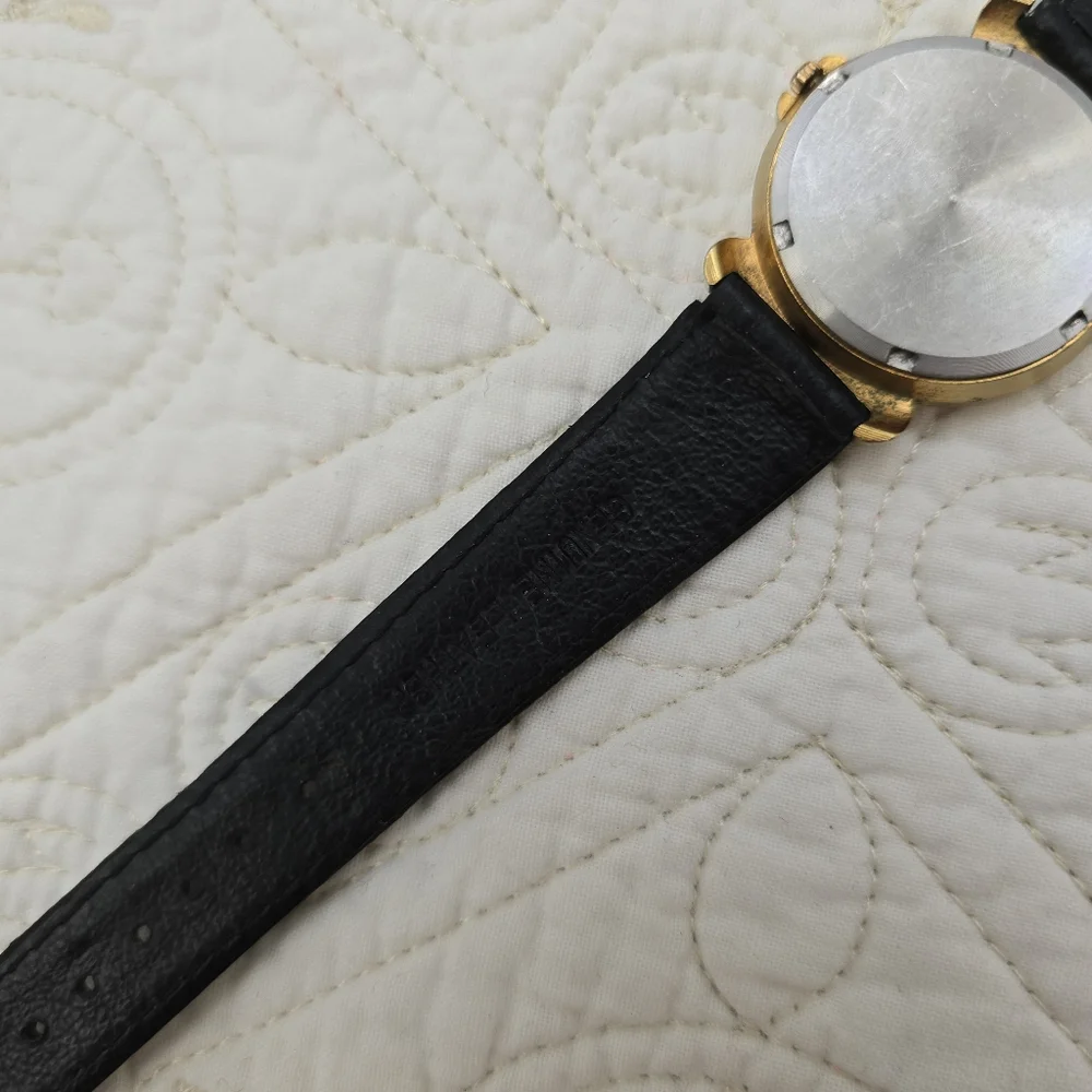 Vintage Alfred Dunhill Watch Quartz Japanese Gold-Plated Chic Ladies Unisex